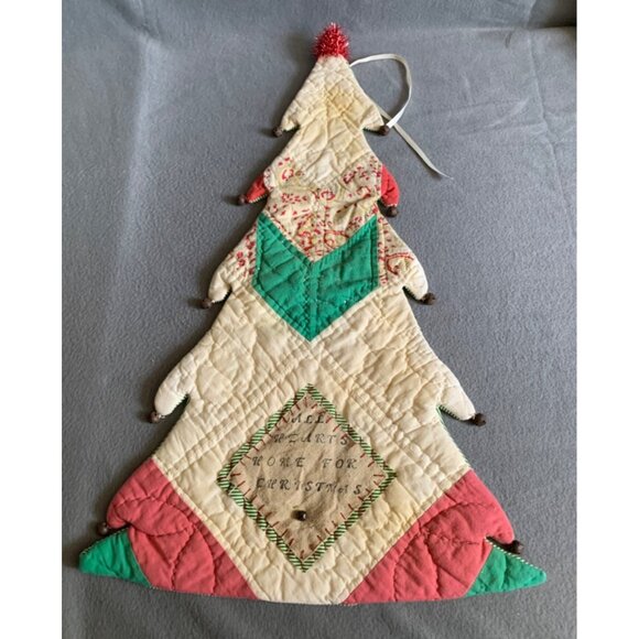 Quilted Patchwork Christmas Tree Wall Hanging With "Home For Christmas" Message - Picture 7 of 14